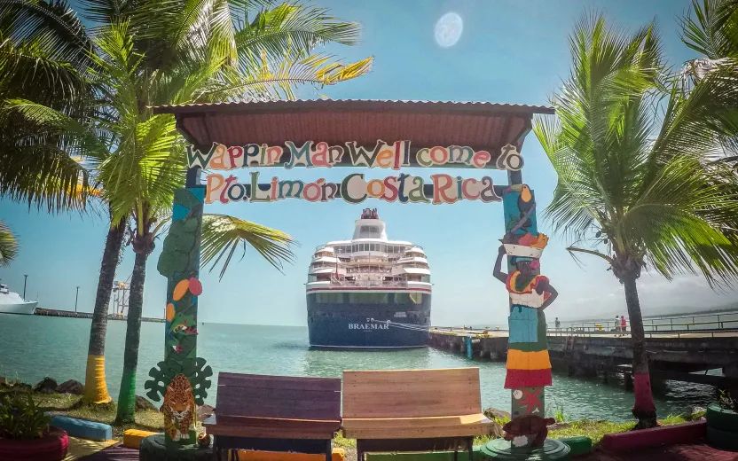 Depart Puerto Limón for Cahuita